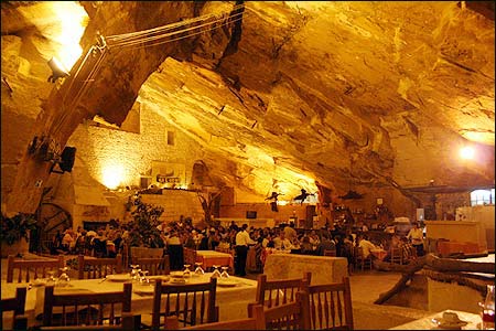 Caldent - Essen in der Höhle